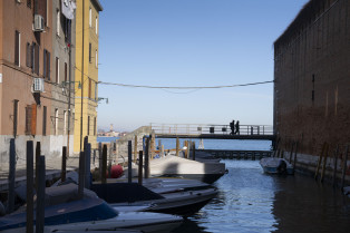 Reisen und ferne Länder